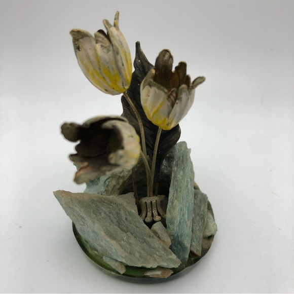 Vtg Art Of Frank Mosse Enameled Tulip Flowers Sculpture On Natural Rock Yellow - Picture 2 of 12